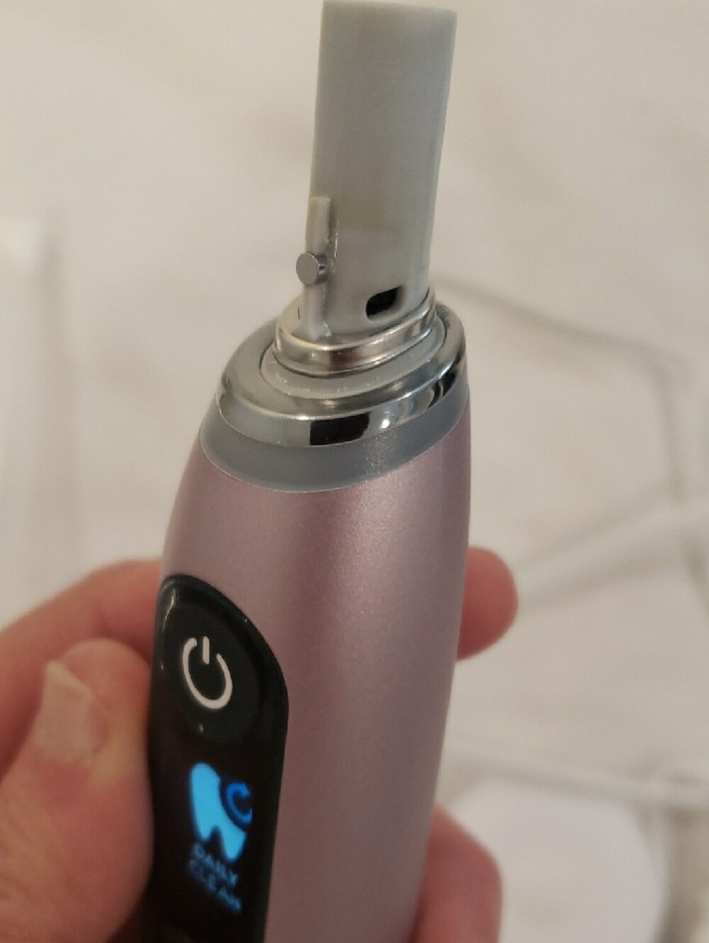 Electric Toothbrush Handle in Rose Pink - Picture 7 of 7
